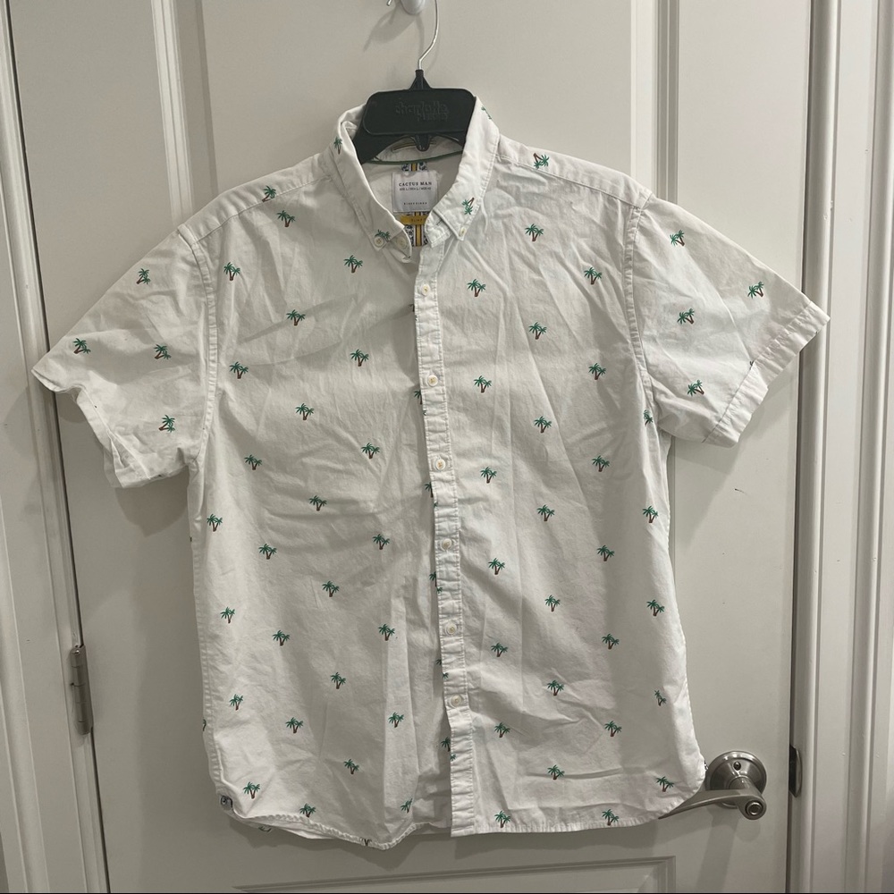 Men’s White Short Sleeve Button Down Shirt